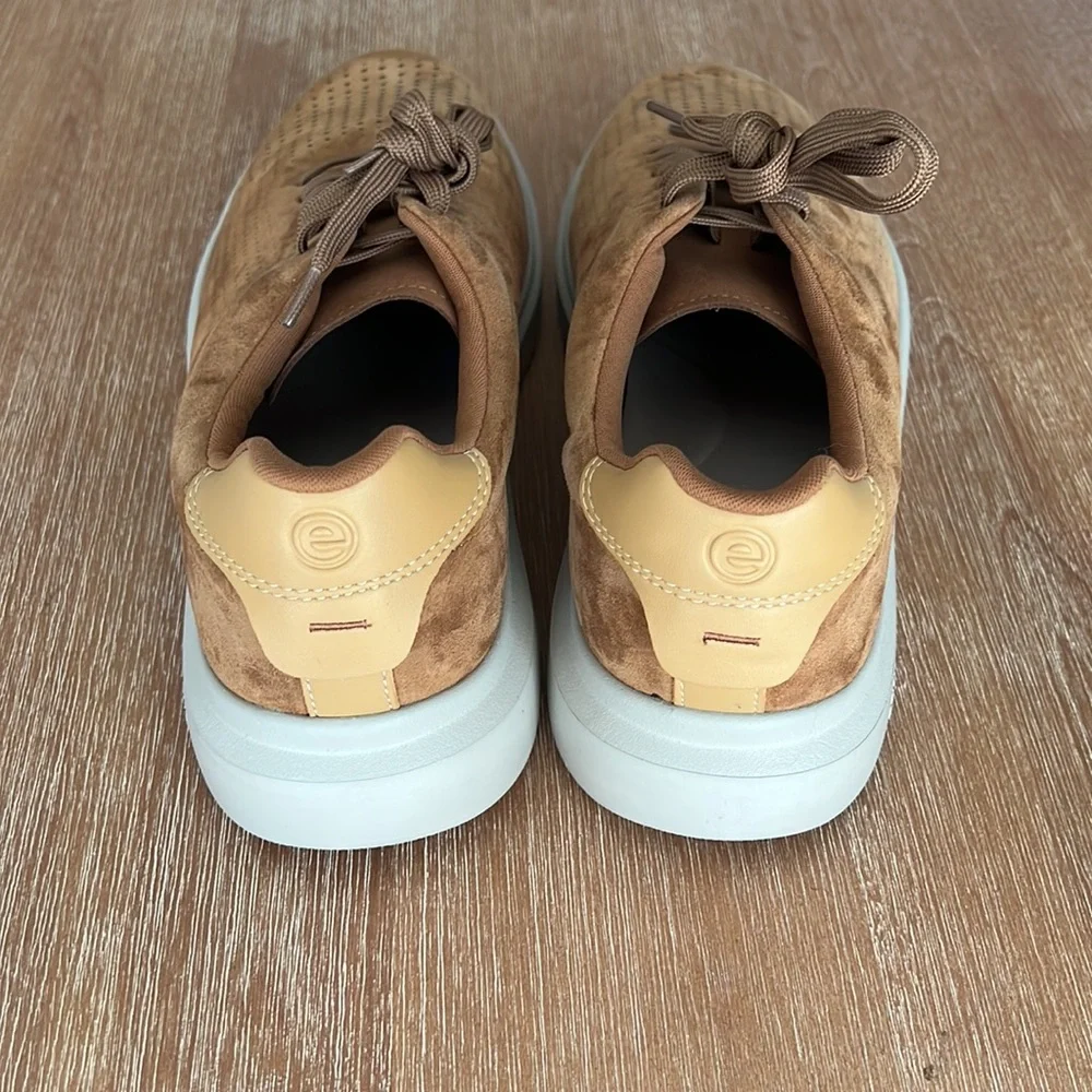 Easy spirit dress shoes. Size 13. Brand new.